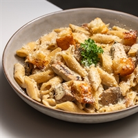 پاستا چیکن آلفردو