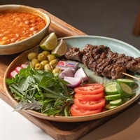 کباب و لوبیا