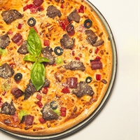 پیتزا استیک و بیکن